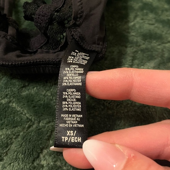 SKIMS Lace Trim Bralette in Black - Picture 2 of 2